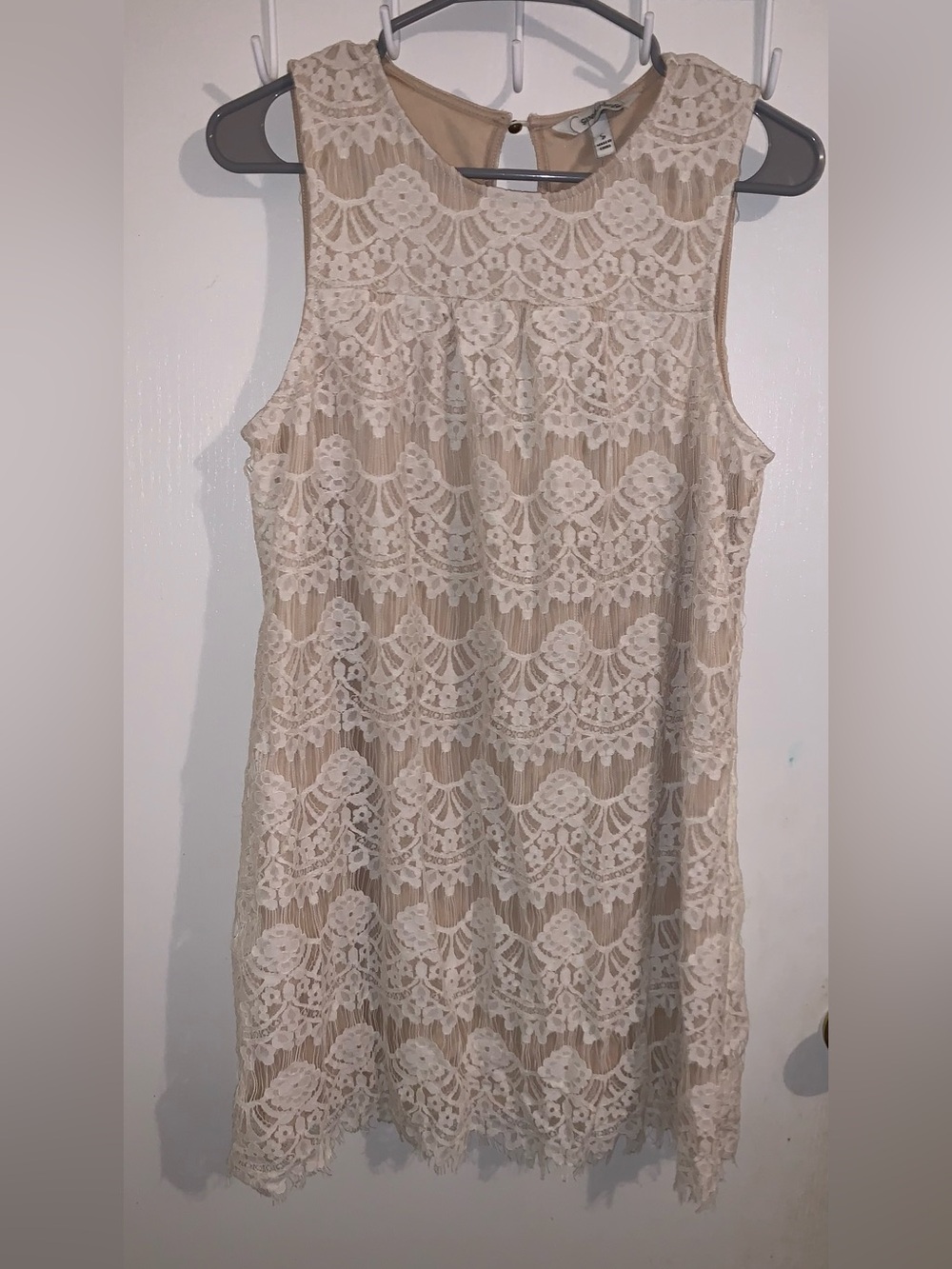 Speechless Women’s Cream Lace Sleeveless Shift Dress Size S